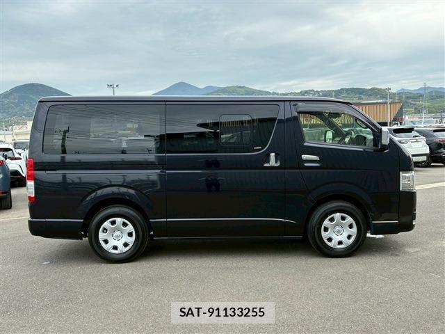 Toyota HIACE VAN 2023-06 6504252-9