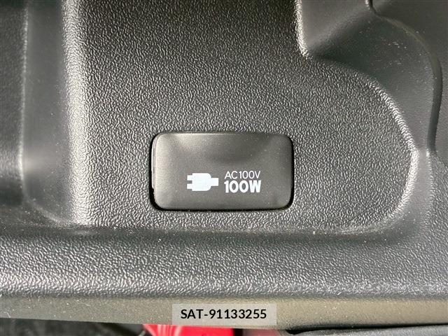 Toyota HIACE VAN 2023-06 6504252-29