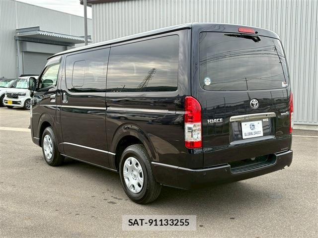 Toyota HIACE VAN 2023-06 6504252-7