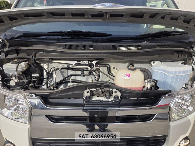 Toyota HIACE VAN 2019-03 6504270-18