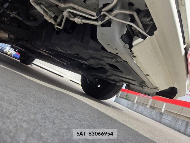 Toyota HIACE VAN 2019-03 6504270-21