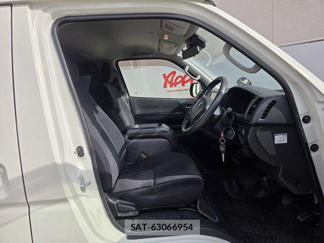 Toyota HIACE VAN 2019-03 6504270-6