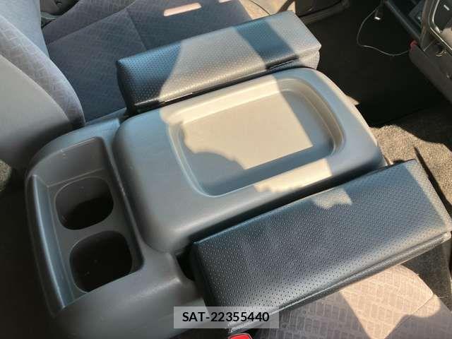 Toyota HIACE VAN 2009-03 6504290-17