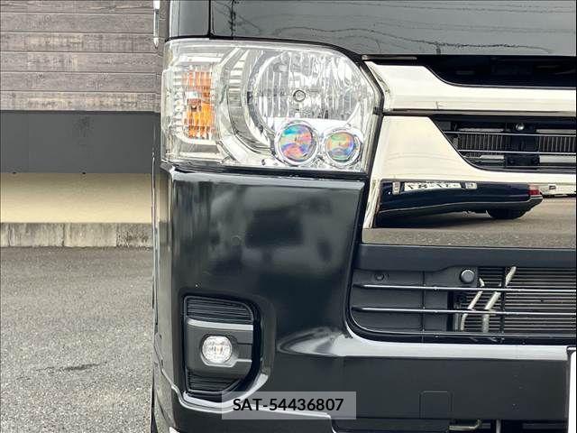 Toyota HIACE VAN 2024-05 6527815-9