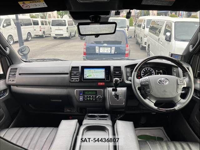 Toyota HIACE VAN 2024-05 6527815-3