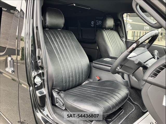 Toyota HIACE VAN 2024-05 6527815-6