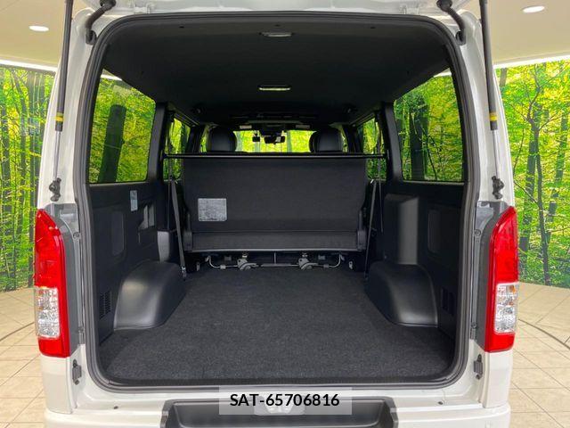 Toyota HIACE VAN 2025-11 6527814-9