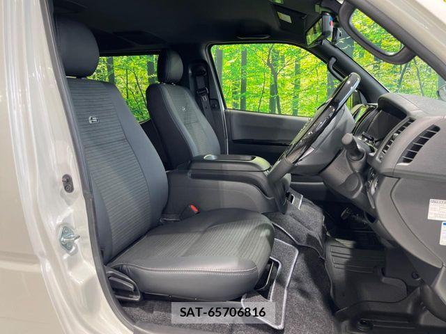 Toyota HIACE VAN 2025-11 6527814-7