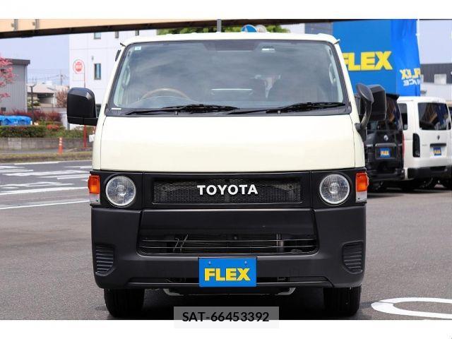 Toyota HIACE VAN 2022-01 6527843-4