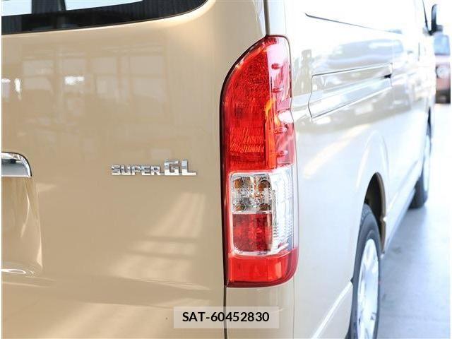 Toyota HIACE VAN 2026-02 6527822-25