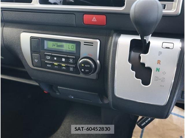 Toyota HIACE VAN 2026-02 6527822-6
