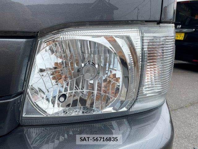 Toyota HIACE VAN 2009-10 6615317-21