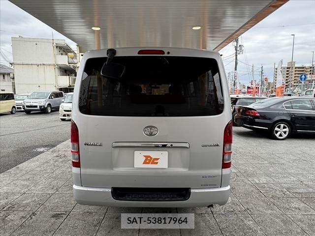 Toyota HIACE VAN 2006-01 6615323-13
