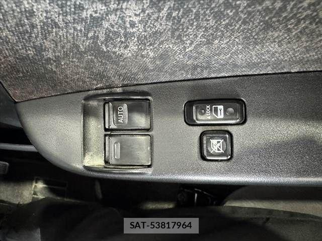 Toyota HIACE VAN 2006-01 6615323-24