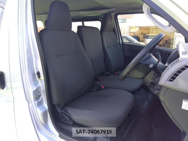 Toyota HIACE VAN 2013-12 6615318-3