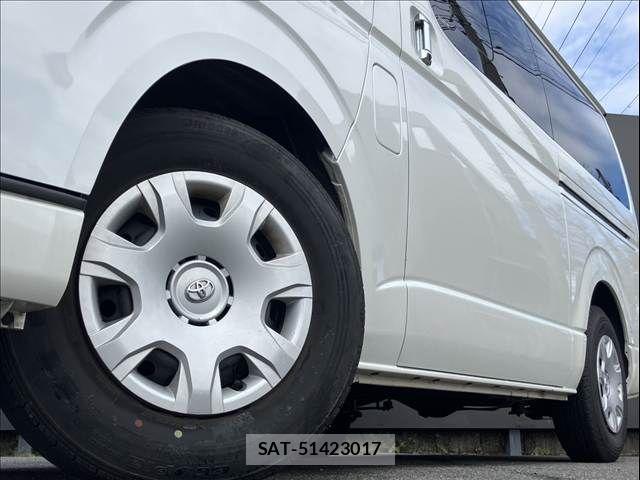 Toyota HIACE VAN 2022-12 6615295-9
