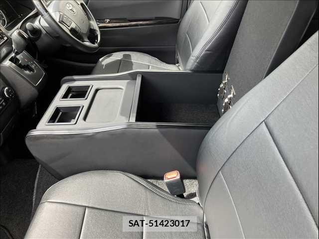 Toyota HIACE VAN 2022-12 6615295-18