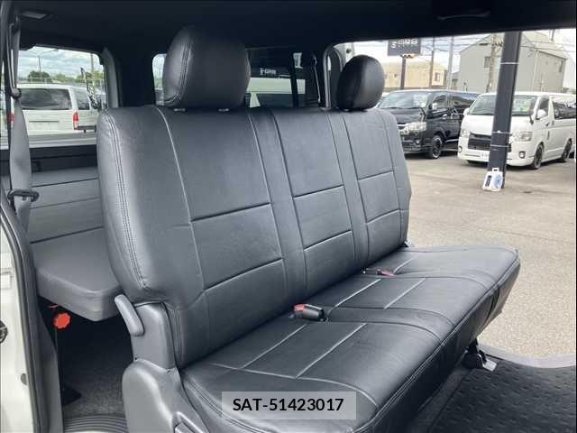 Toyota HIACE VAN 2022-12 6615295-7