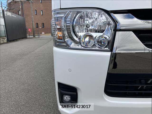 Toyota HIACE VAN 2022-12 6615295-8