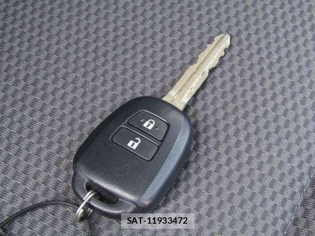 Toyota HIACE VAN 2025-03 6615296-11