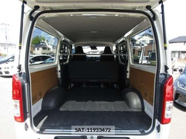 Toyota HIACE VAN 2025-03 6615296-6