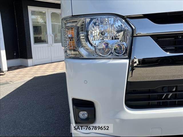 Toyota HIACE VAN 2024-04 6615290-9