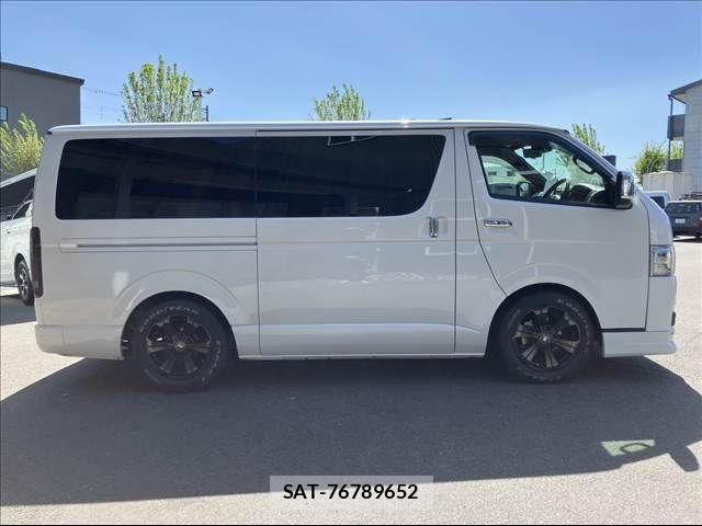 Toyota HIACE VAN 2024-04 6615290-12