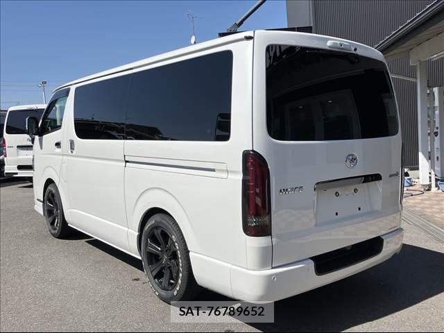 Toyota HIACE VAN 2024-04 6615290-15