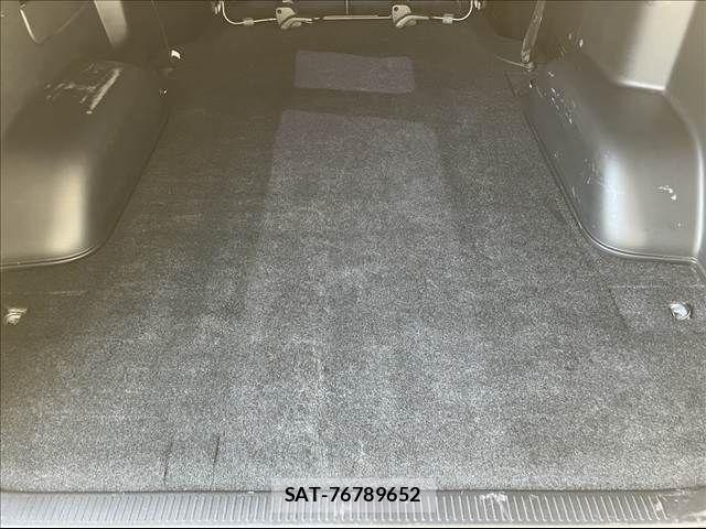 Toyota HIACE VAN 2024-04 6615290-19