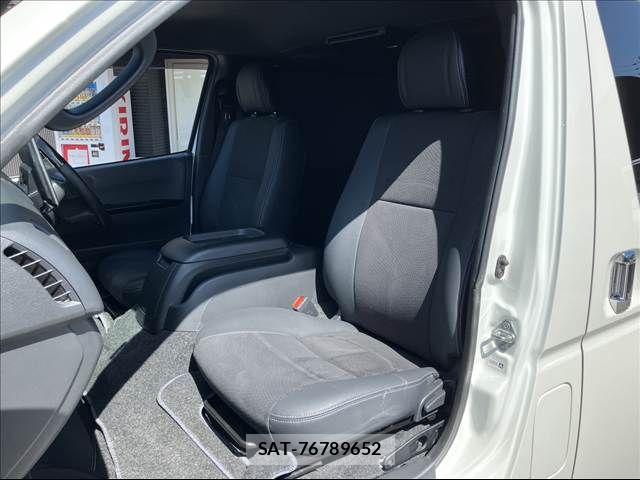 Toyota HIACE VAN 2024-04 6615290-6