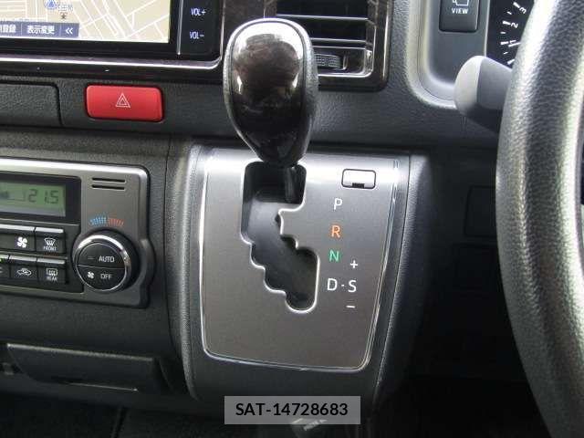 Toyota HIACE VAN 2021-11 6615303-11