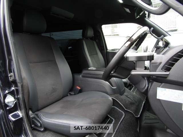 Toyota HIACE VAN 2020-08 6615306-12