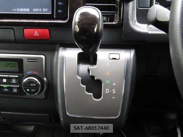 Toyota HIACE VAN 2020-08 6615306-5