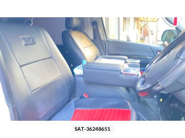 Toyota HIACE VAN 2018-02 6615314-13