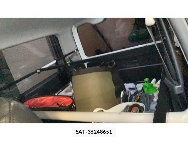 Toyota HIACE VAN 2018-02 6615314-17
