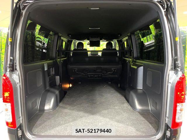 Toyota HIACE VAN 2023-03 6615298-9