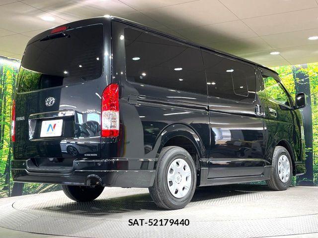 Toyota HIACE VAN 2023-03 6615298-16