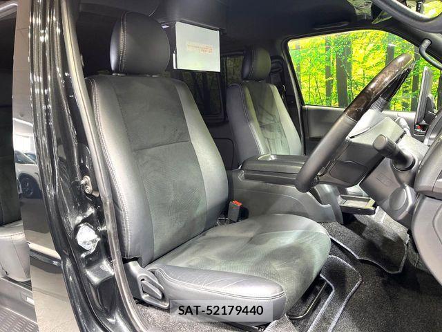 Toyota HIACE VAN 2023-03 6615298-7