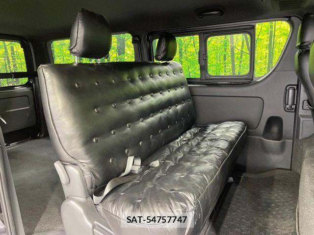 Toyota HIACE VAN 2022-02 6673944-9