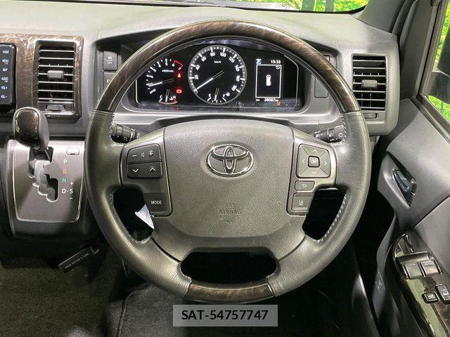 Toyota HIACE VAN 2022-02 6673944-11