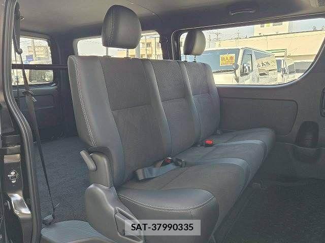 Toyota HIACE VAN 2026-02 6673940-11