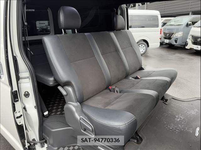 Toyota HIACE VAN 2021-08 6678515-9