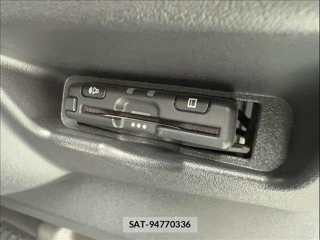 Toyota HIACE VAN 2021-08 6678515-16