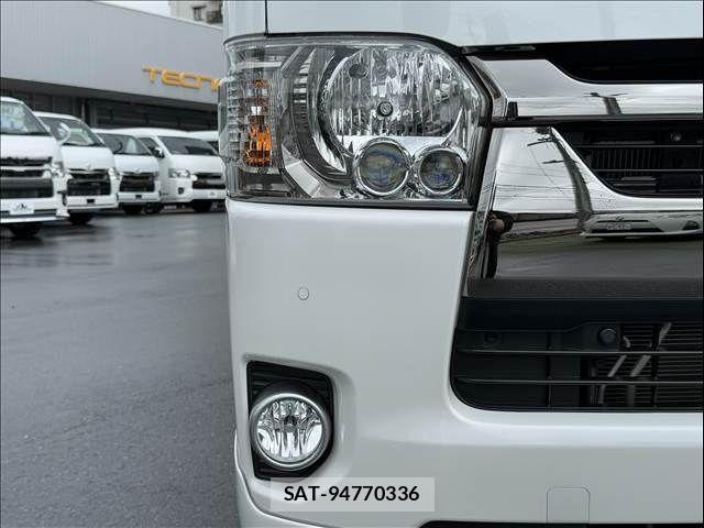 Toyota HIACE VAN 2021-08 6678515-4