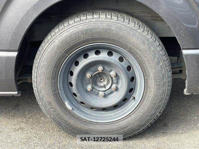 Toyota HIACE VAN 2015-03 6678527-29