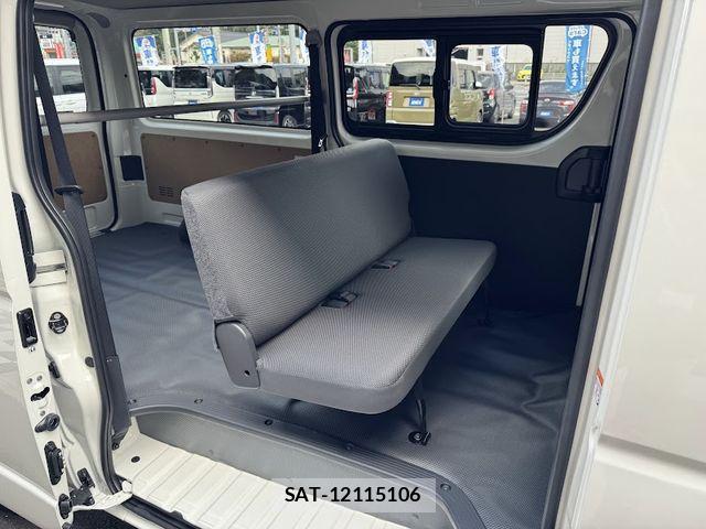 Toyota HIACE VAN 2026-03 6678517-10