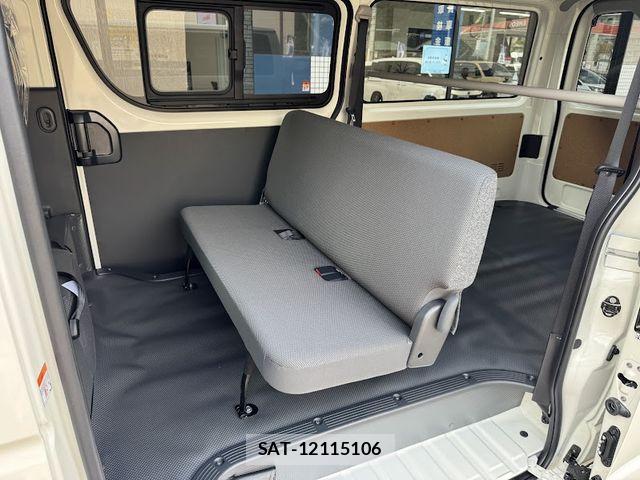 Toyota HIACE VAN 2026-03 6678517-12