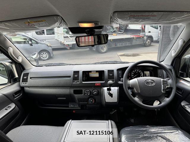 Toyota HIACE VAN 2026-03 6678517-8