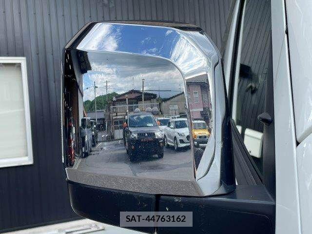 Toyota HIACE VAN 2021-06 6678520-25