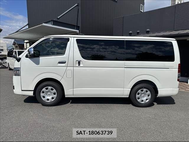 Toyota HIACE VAN 2025-11 6678514-13